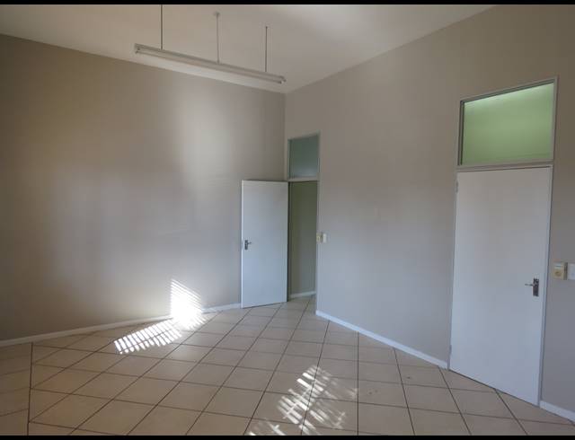 52M² OFFICE TO LET IN AUDAS ESTATE